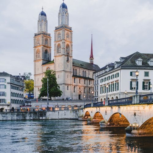 rico-reutimann-XxAR3uzYiZY-unsplash